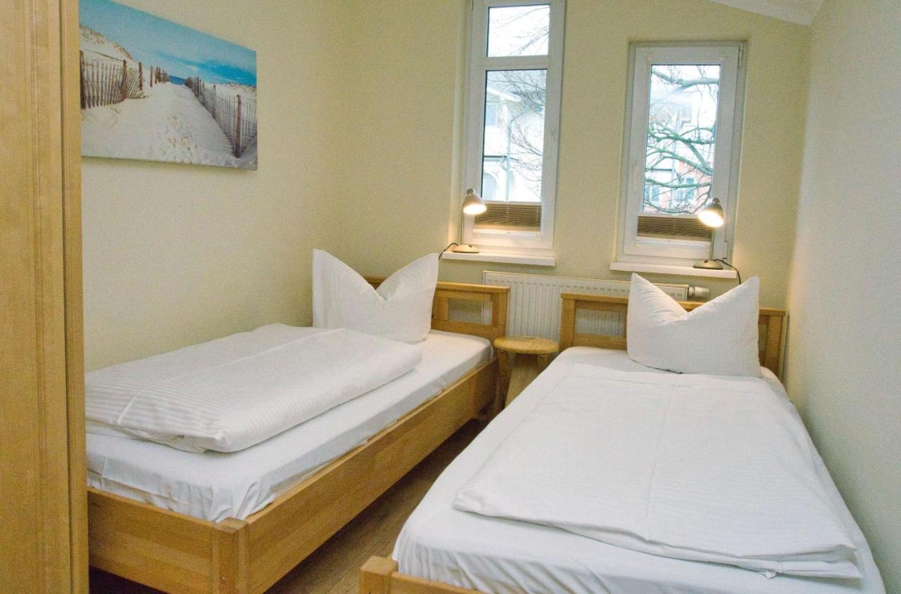 Mit Meerblick Und Balkon, Gratis Nutzung Vom Ahoi Erlebnisbad Und Sauna In Sellin - Meeresblick Fewo 39 Гёрен Экстерьер фото
